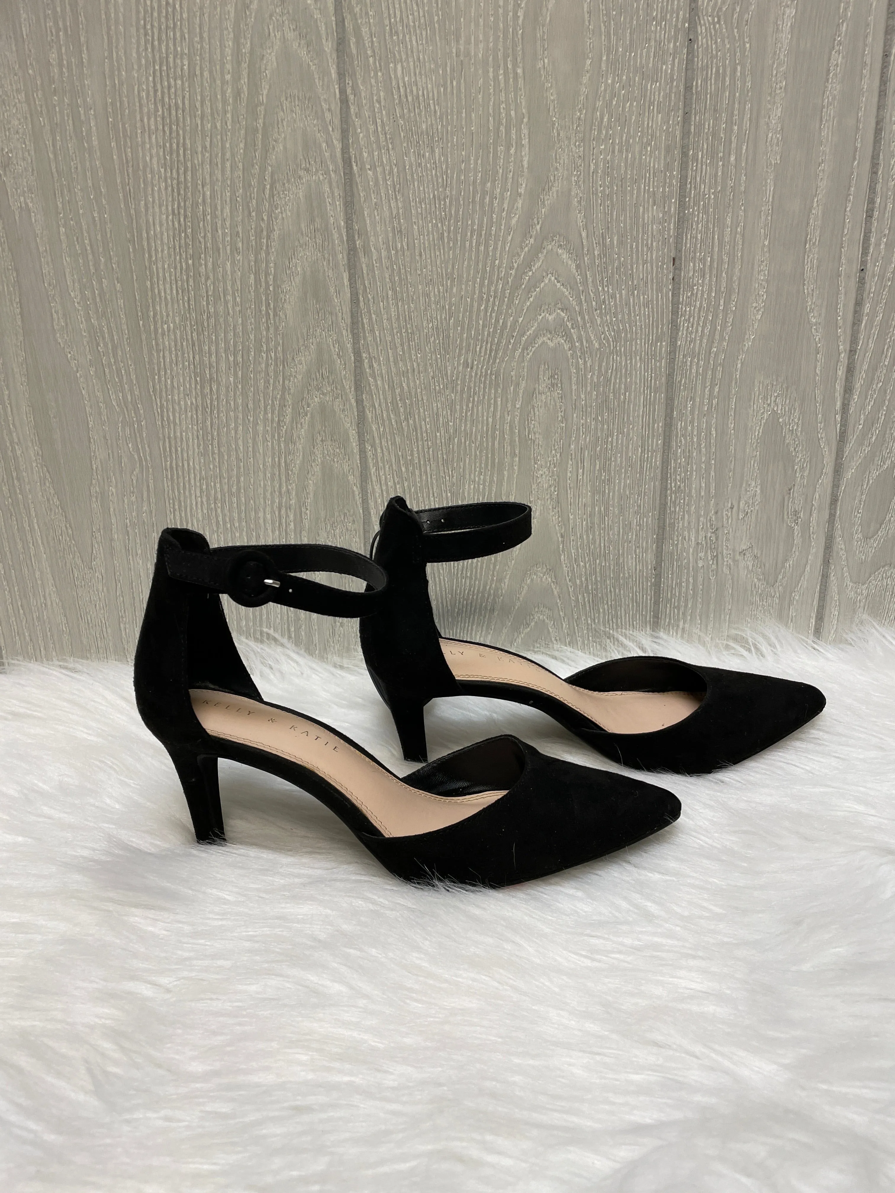 Black Shoes Heels Kitten Kelly And Katie, Size 6.5